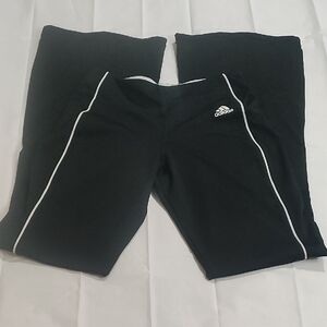 Adidas Black Leggings‎ with Sporty Design